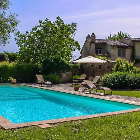 Sleeps 10 Pool Wifi * Todi