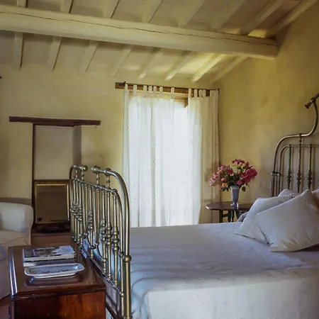 Sleeps 10 Pool Wifi * Todi